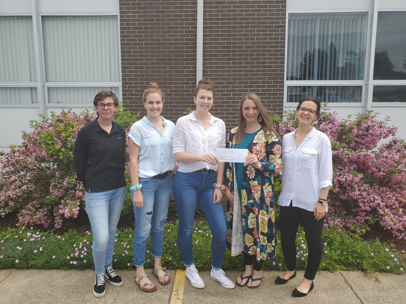 DCS students hold variety show, bake sale